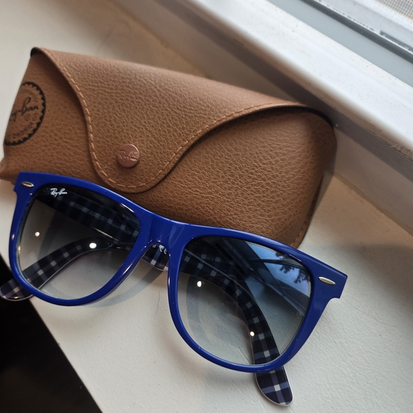 New Raybans UNISEX MADE IN ITALY ROYAL BLUE  Ray-Ban Blue Sunglasses  Case main image 4